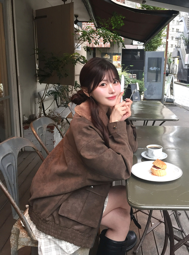 ファーティペット付きレザージャケット