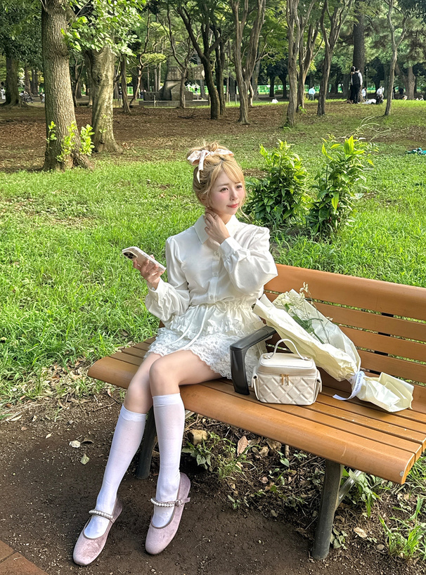 ウエストリボンギャザーフリルシャツ