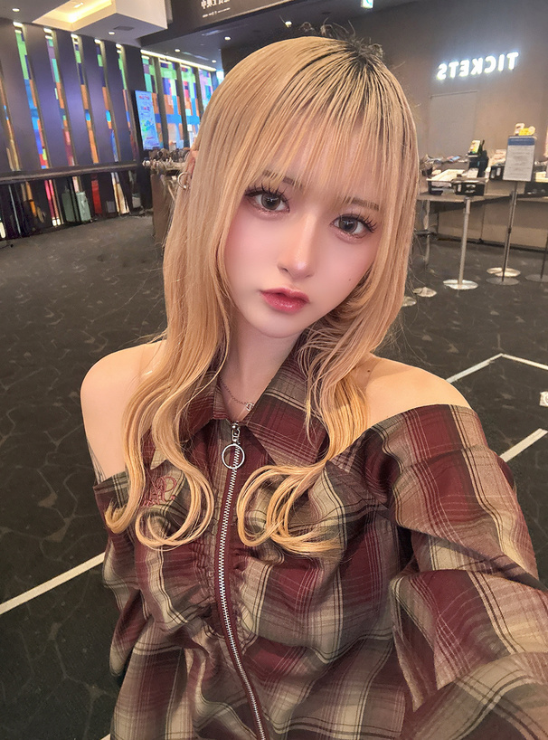 チェック柄オープンショルダージップブラウス