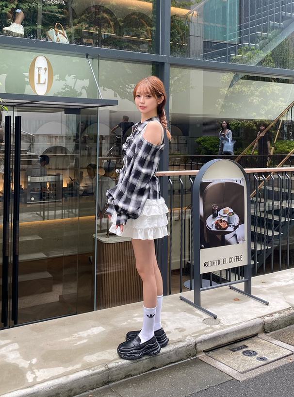 チェック柄オープンショルダージップブラウス