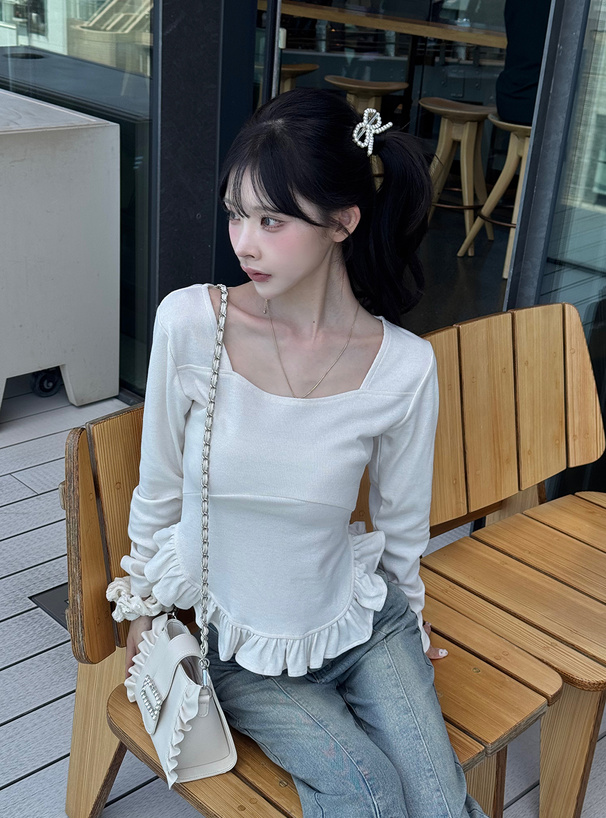 裾フリルスクエアネックトップス