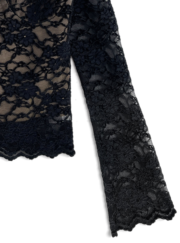 カップ付きVネックレーストップス