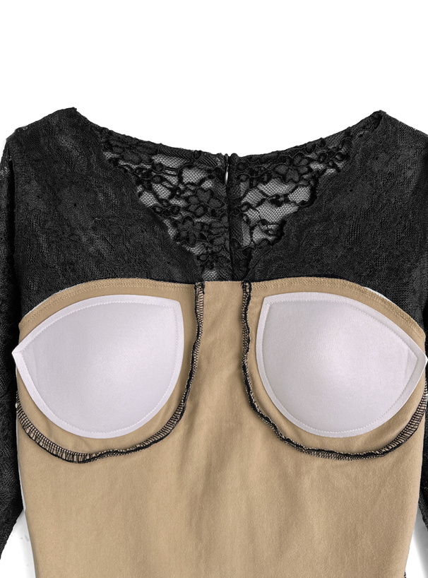 カップ付きVネックレーストップス