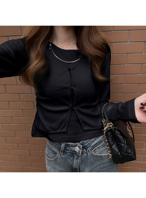 レイヤード風ホルターネックリブトップス