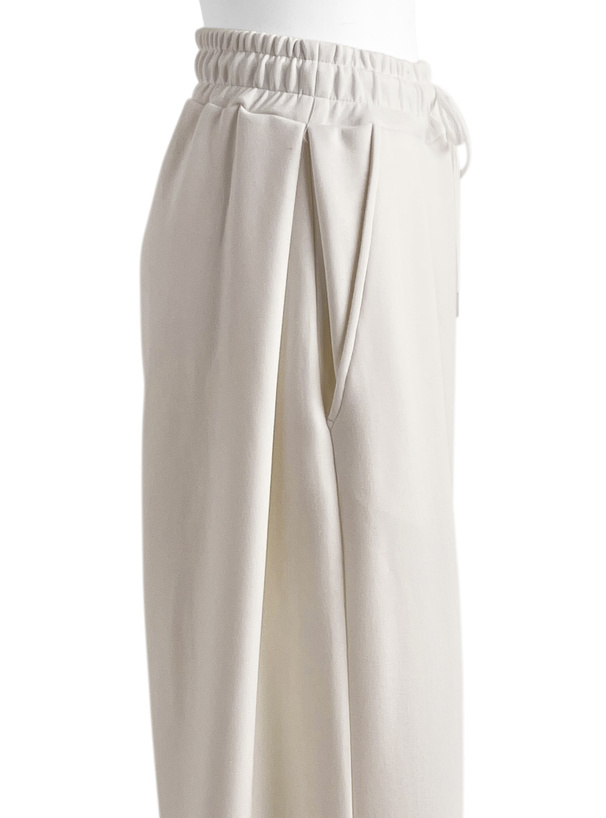 タックワイドパンツ