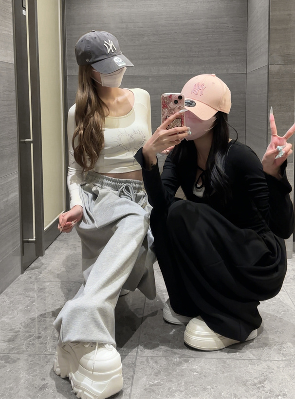 タックワイドパンツ