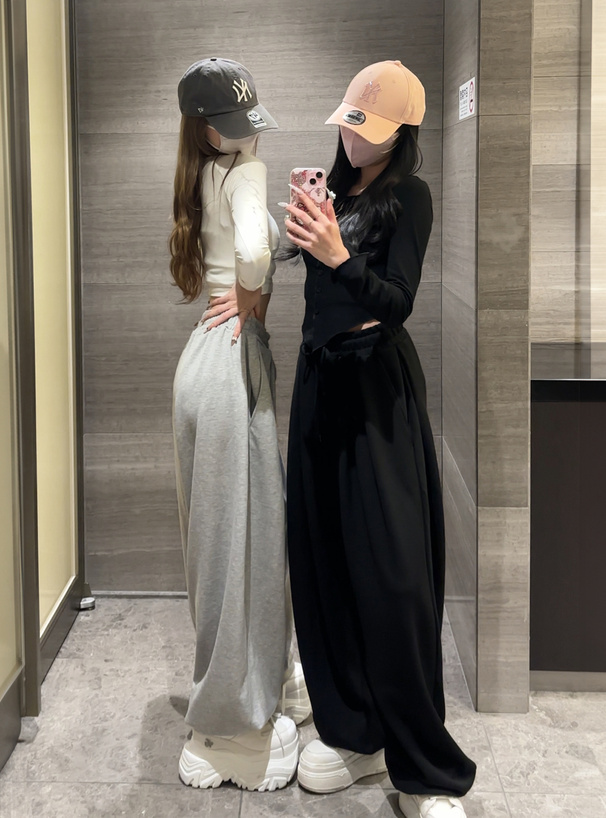 タックワイドパンツ