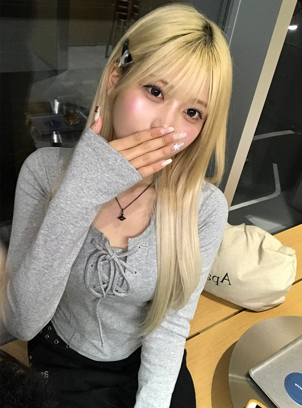 レースアップサイドドロストトップス