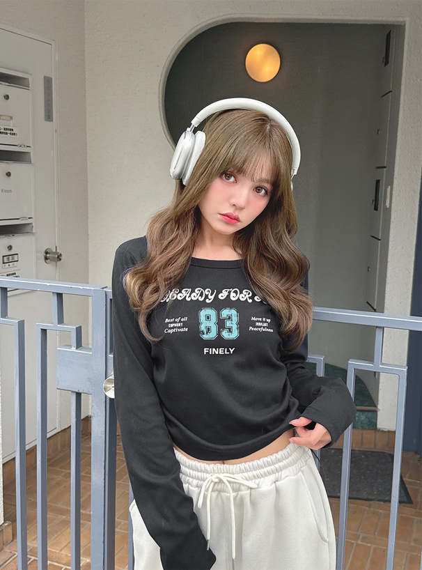 ナンバーロゴドロストリブトップス