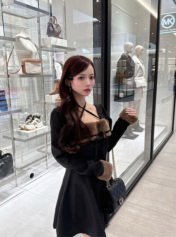 ホルターネック付きファーリボンミニフレアワンピース[tu1914