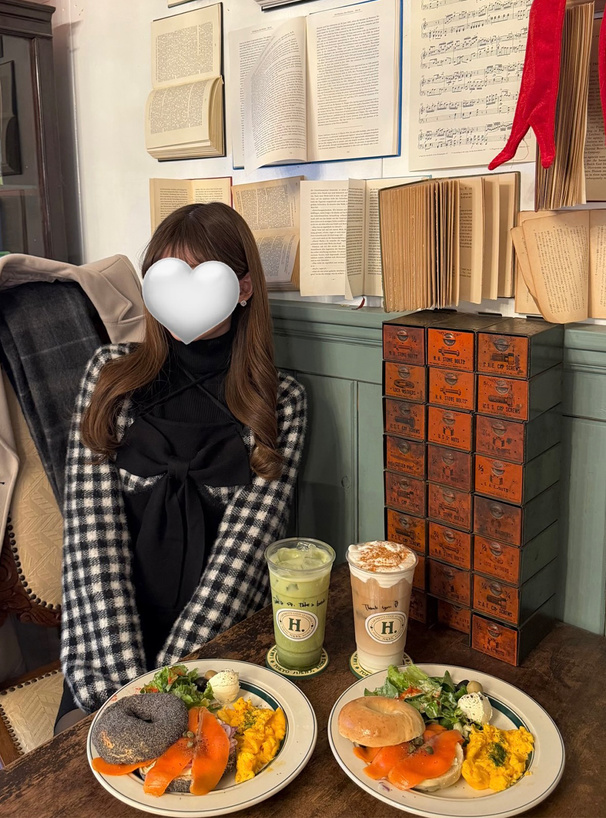 チェック柄シャギーボレロ×ホルタ-ネックリボンミニワンピース