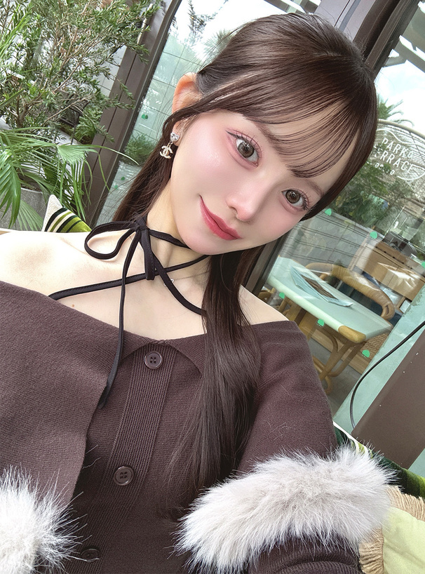 ホルターネックファーオフショルダーニットミニワンピース