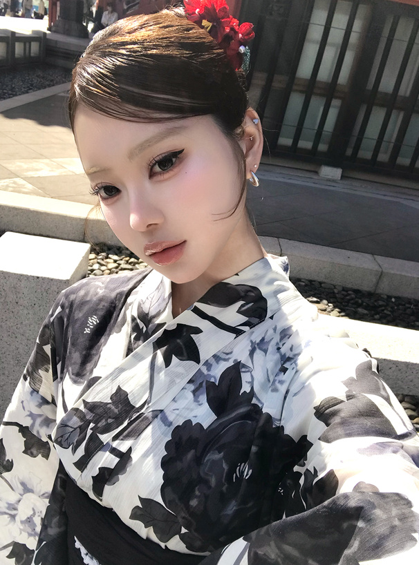 モノトーン牡丹花柄浴衣セット