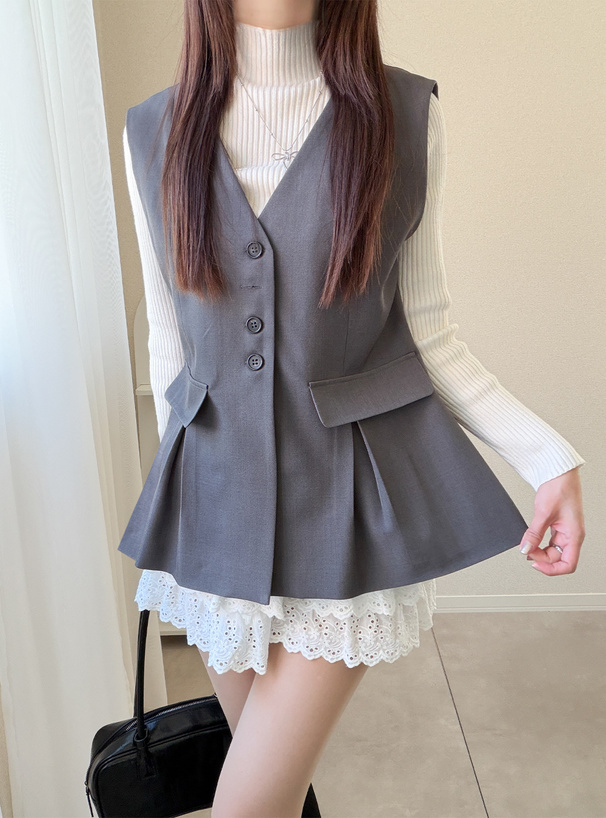 Vネックプリーツジレ