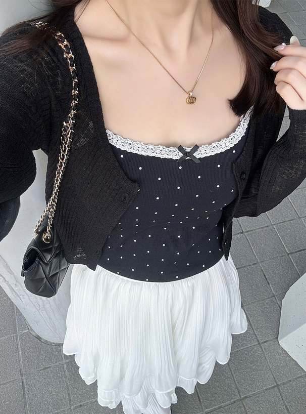 カップ付きドット柄レースリボンキャミソール