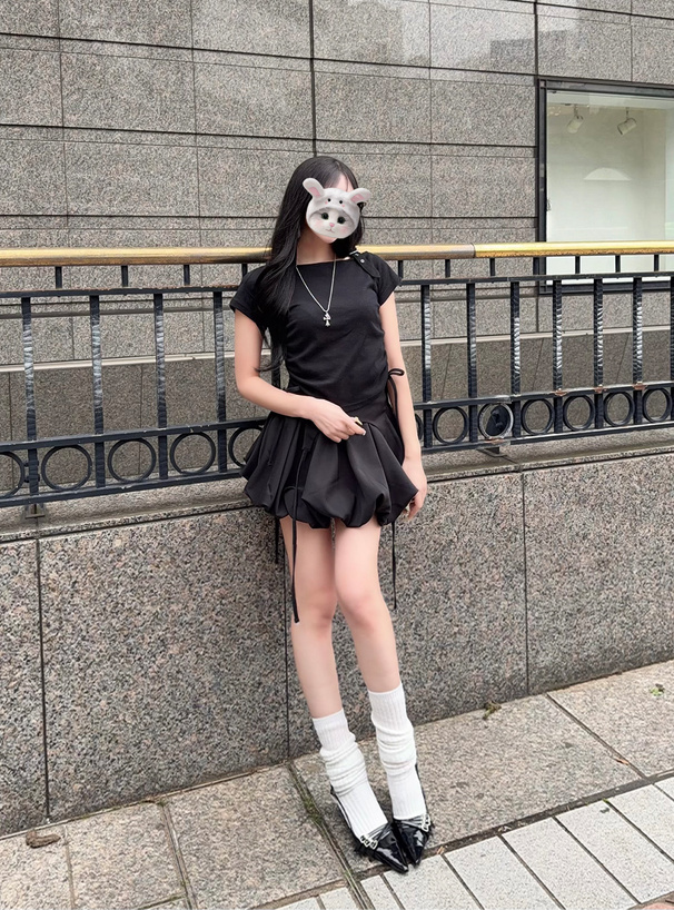 ワンショルダーベルトサイドドロストトップス
