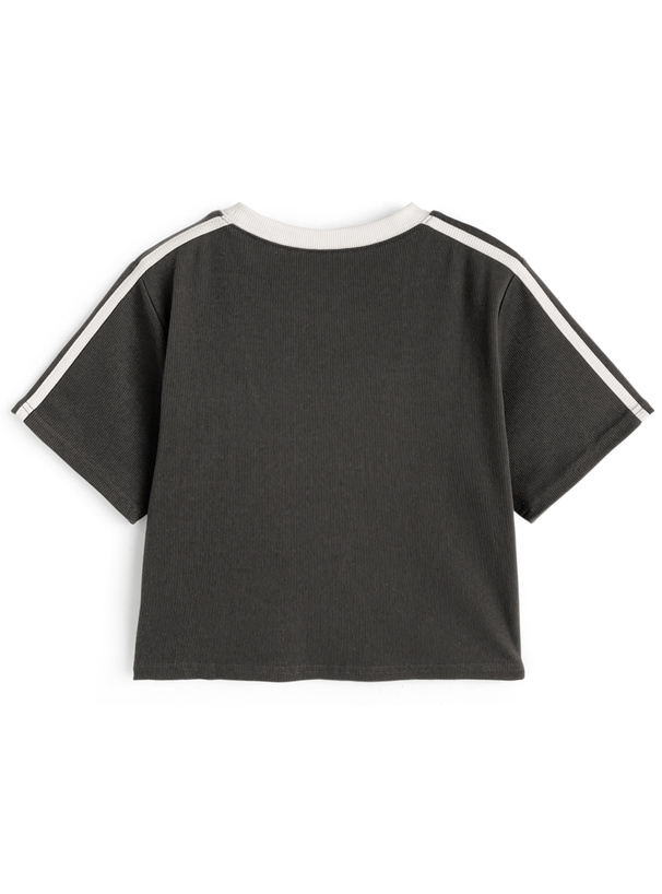 ユニフォーム風ロゴ刺繍Tシャツ