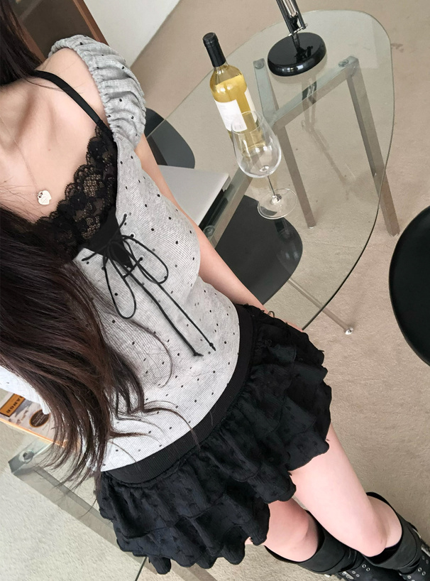 ドット柄レースレイヤード風オフショルダートップス