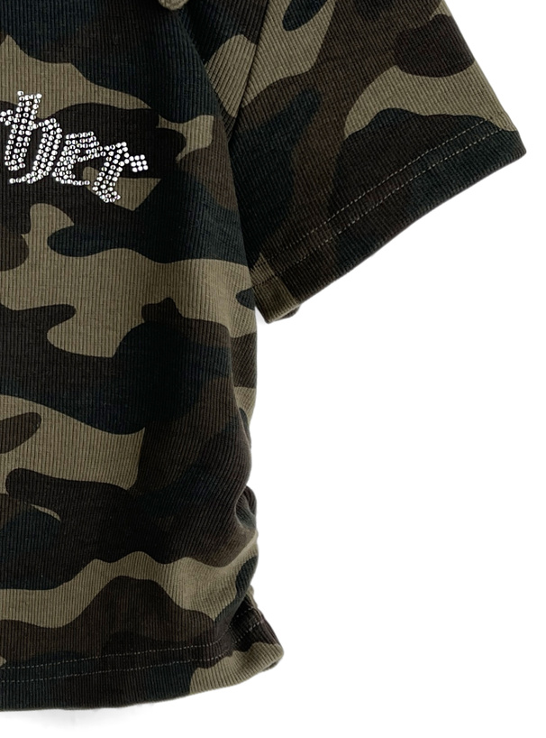 カモフラージュ柄ラインストーンロゴワンショルダートップス