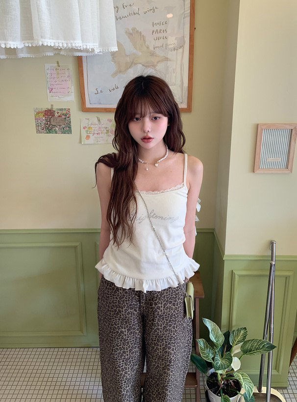 カップ付きラインストーンロゴフリルキャミソール