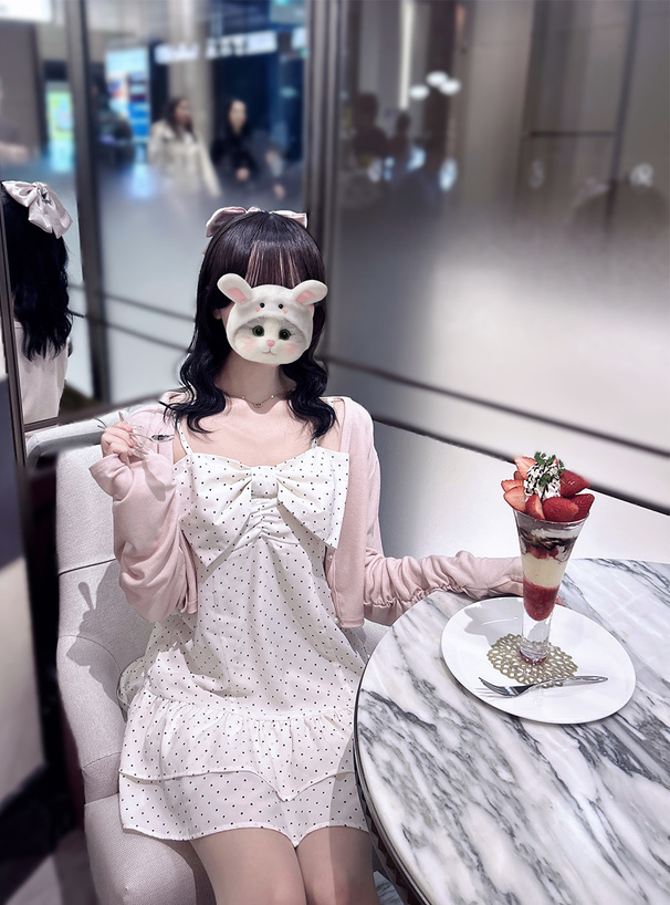 UVカットサムホール付きギャザーカーディガン