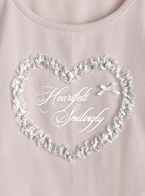 レースハートロゴサイドギャザーリブトップス