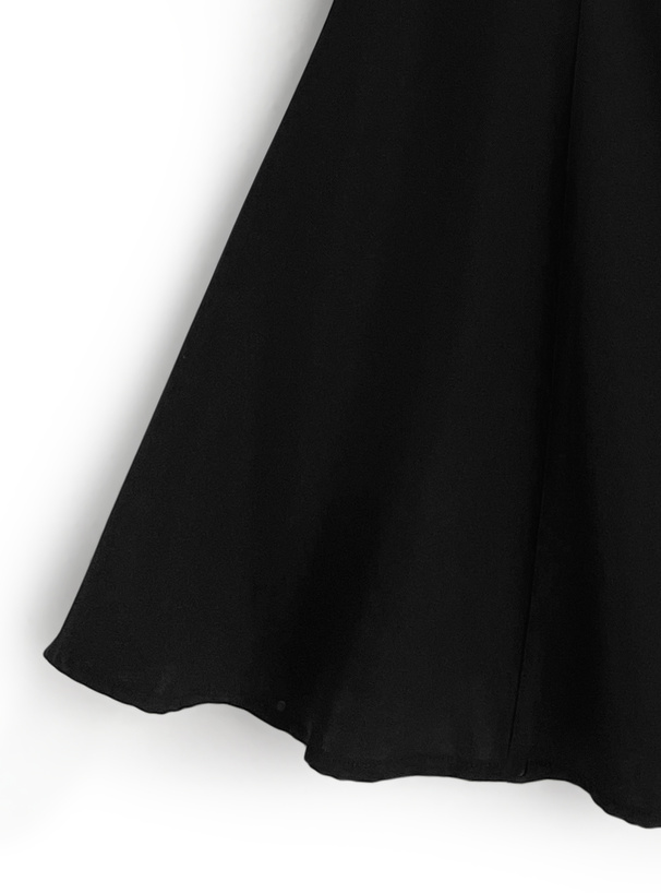 ストラップ付きビッグリボンオフショルダーミニワンピース