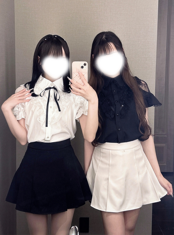 リボンタイ付きレースフリルブラウス