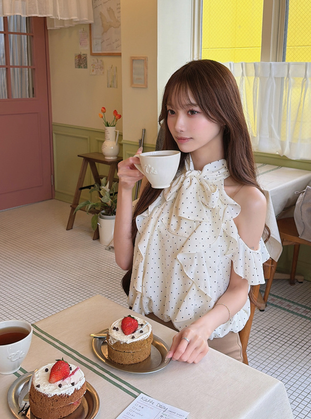 ドット柄ショルダーオープンフリルリボンブラウス[tu2192