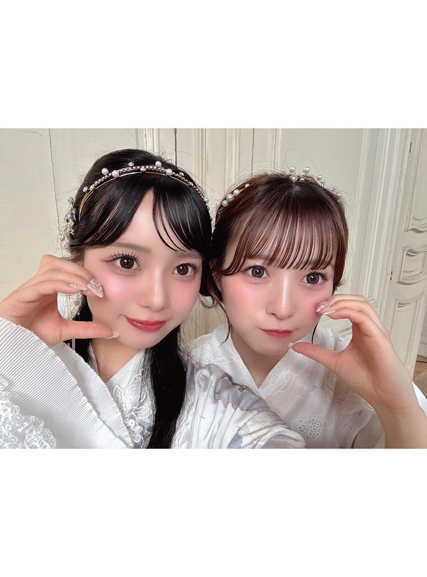 3連パールビジューカチューシャ