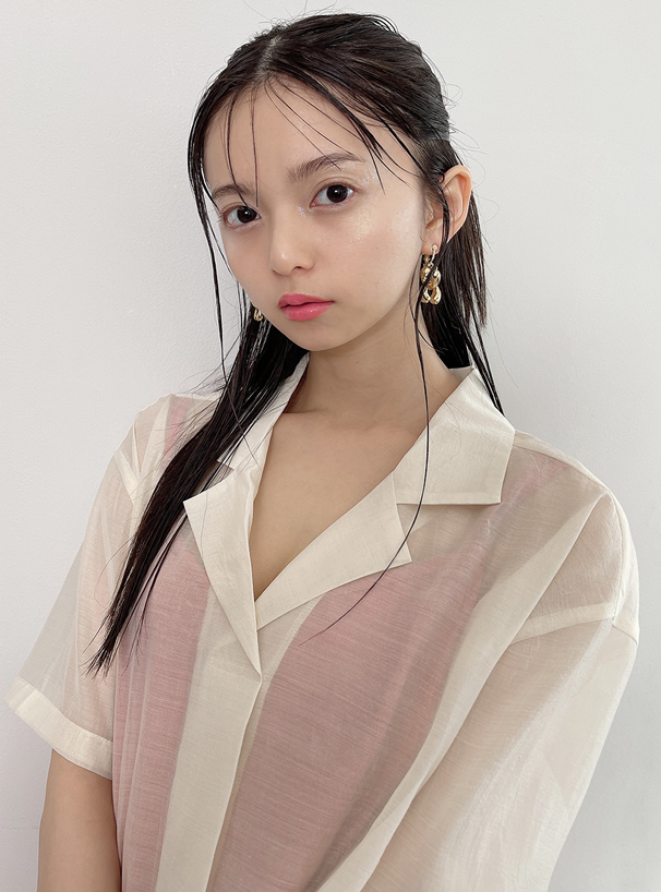 齋藤飛鳥 シアーショート丈シャツXキャミワンピースセットアップ