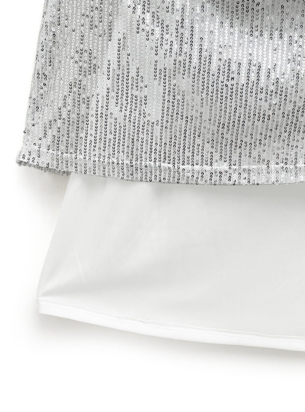 ラメスパンコールスカート