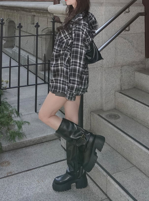 フード付きチェック柄シャツ