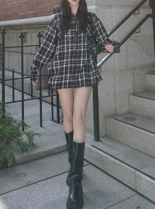 フード付きチェック柄シャツ