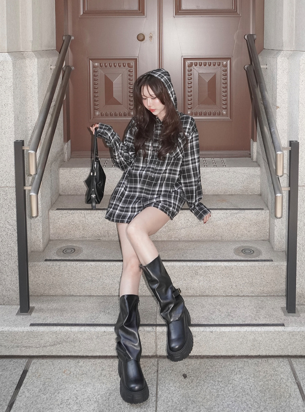 フード付きチェック柄シャツ