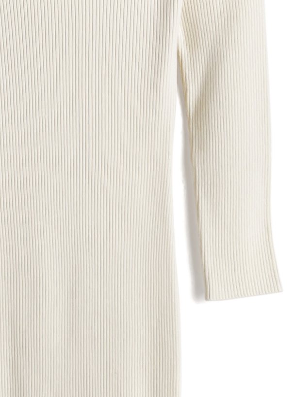 ファーオフショルダーニットワンピース