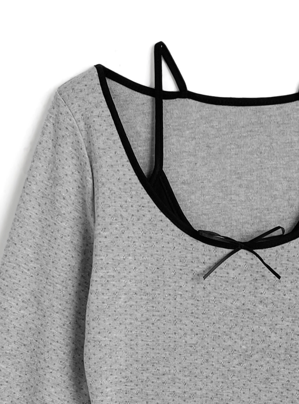 ドット柄レイヤード風トップス