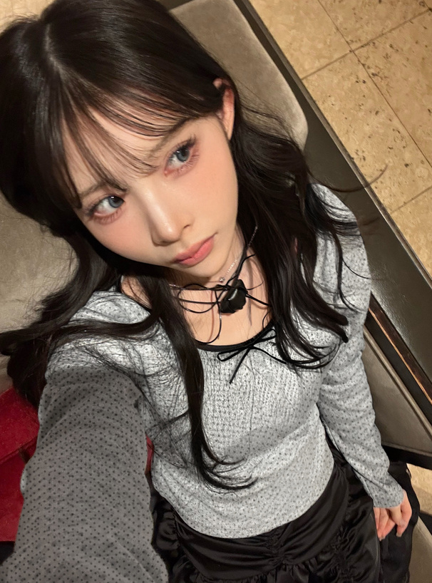 ドット柄レイヤード風トップス