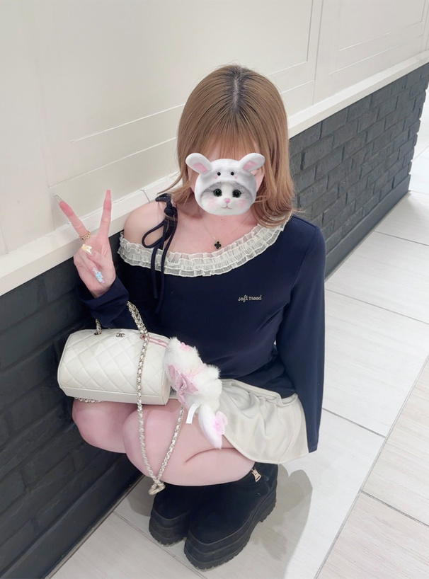 ワンショルダーリボンフリルトップス
