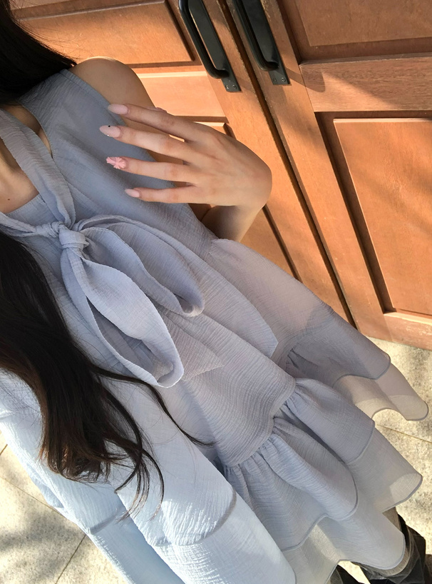 タイ付きノースリーブシアーティアードチュニック