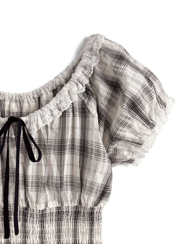 チェック柄リボンレースシャーリングブラウス