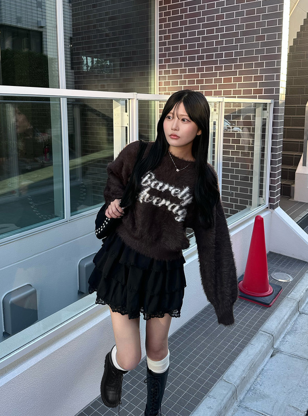 ロゴシャギーニットトップス
