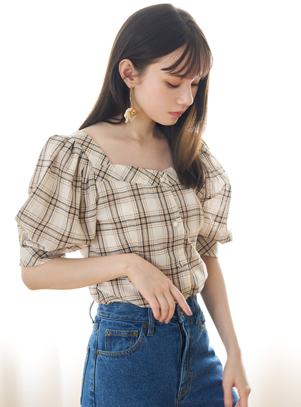 ビッグフラワーピアス