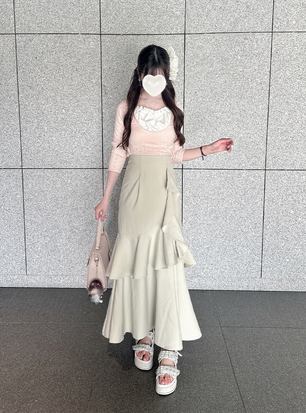 アシンメトリーラッフルティアードスカート
