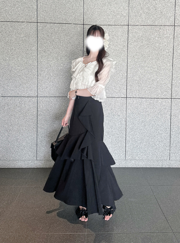 アシンメトリーラッフルティアードスカート