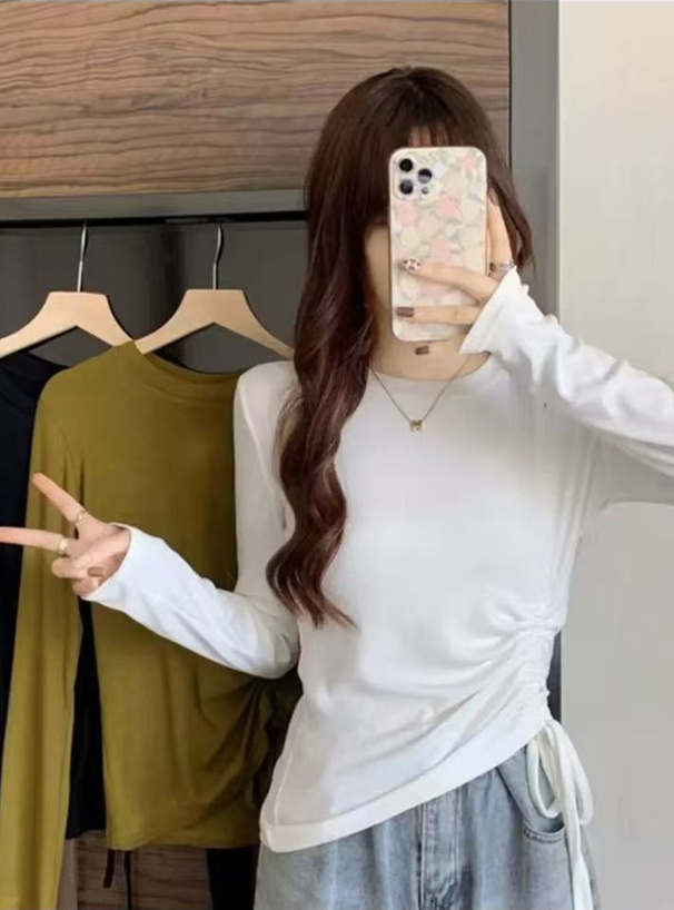 カットアウトドロストリブトップス