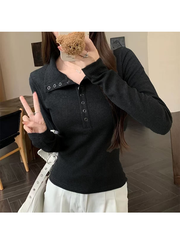 スナップボタンネックリブトップス