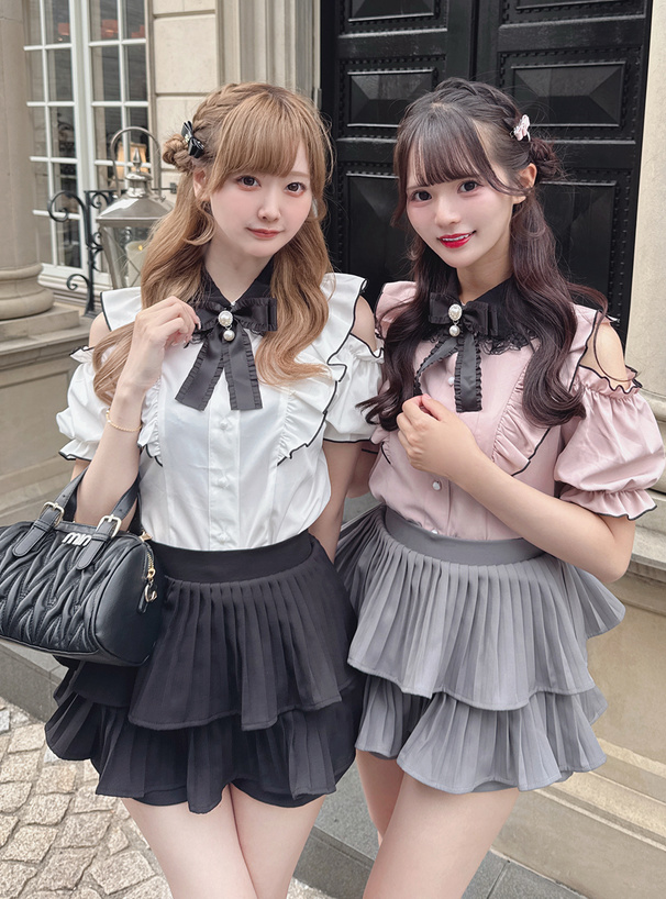 リボン付きショルダーオープンフリルリボンブラウス