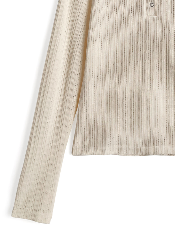 フード付きヘンリーネックトップス