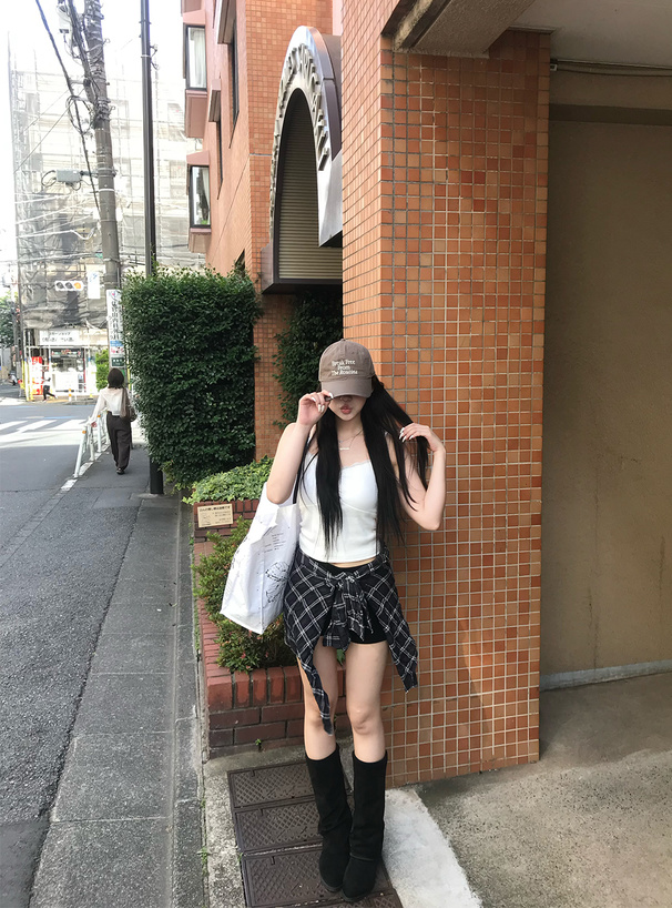 カップ付きVネックレースギャザーキャミソール
